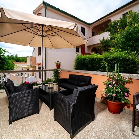 Kastell-3 By Interhome Appartamento Lopar
